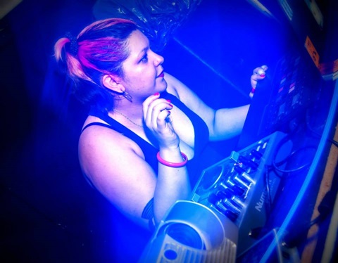 537097_671210032900329_394861678_n